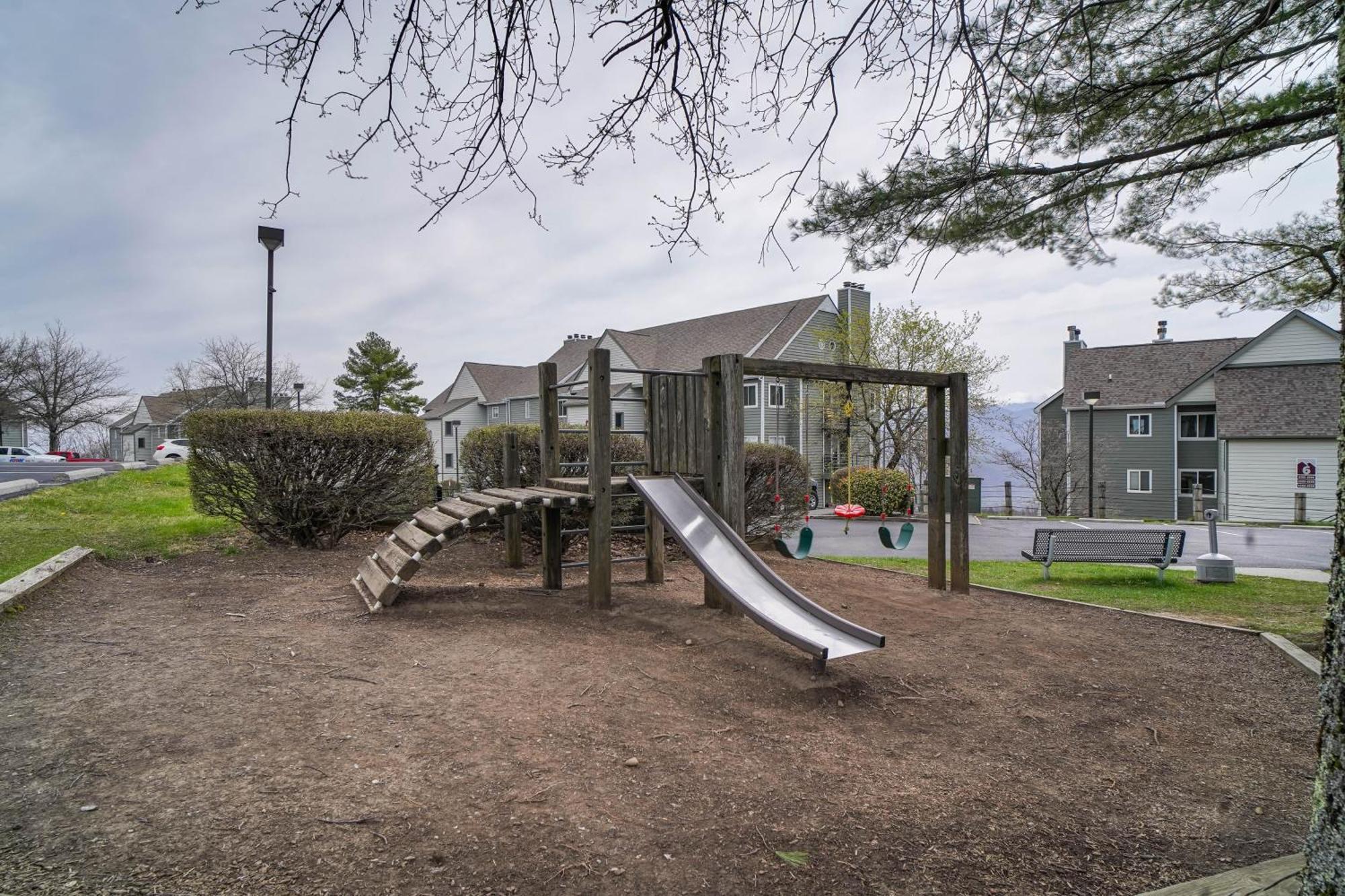 Lovely Gatlinburg Condo Pool Less Than 2 Mi To Tramway! Ngoại thất bức ảnh